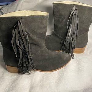 New Plomo Ranya Fringe Boots